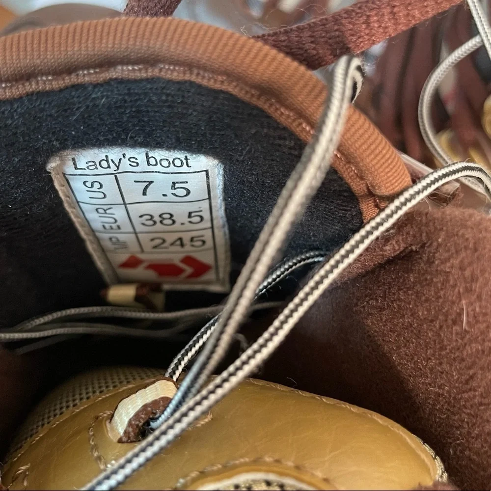 Northwave | Legend Lady Brown Plaid Snowboard Boots